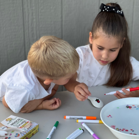 FloatiArt™ – Le kit magique pour faire flotter les dessins d’un simple geste